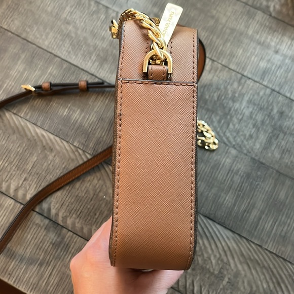 Michael Kors Jet Set Large Crossbody Bag - Picture 6 of 7